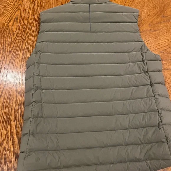 Lululemon Athletica Green Quilted Vest - Picture 2 of 3